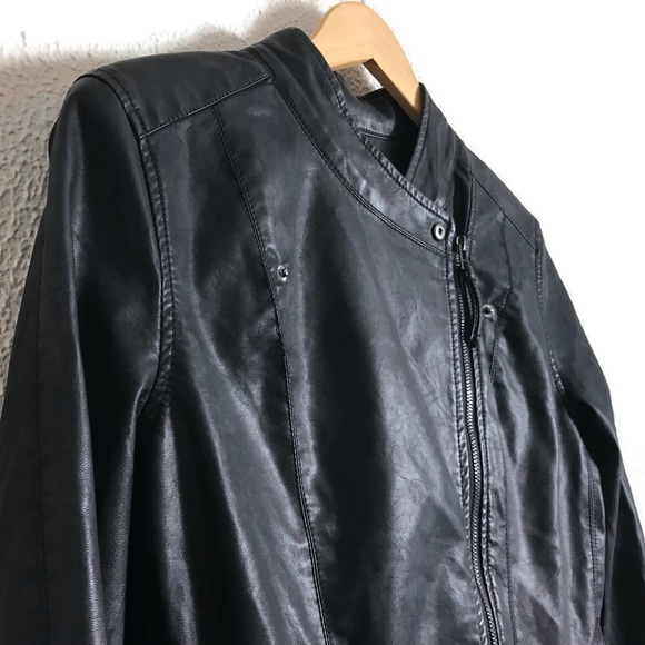 Blank NYC Revolve Vegan Faux Leather Black Moto Jacket Medium - Picture 2 of 8